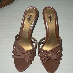 Mossimo brown heels 👠